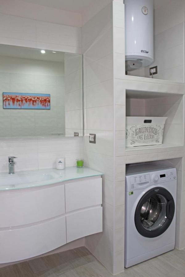 Flamingo Luxury Apartment Ajpsardinia Cagliari Bagian luar foto