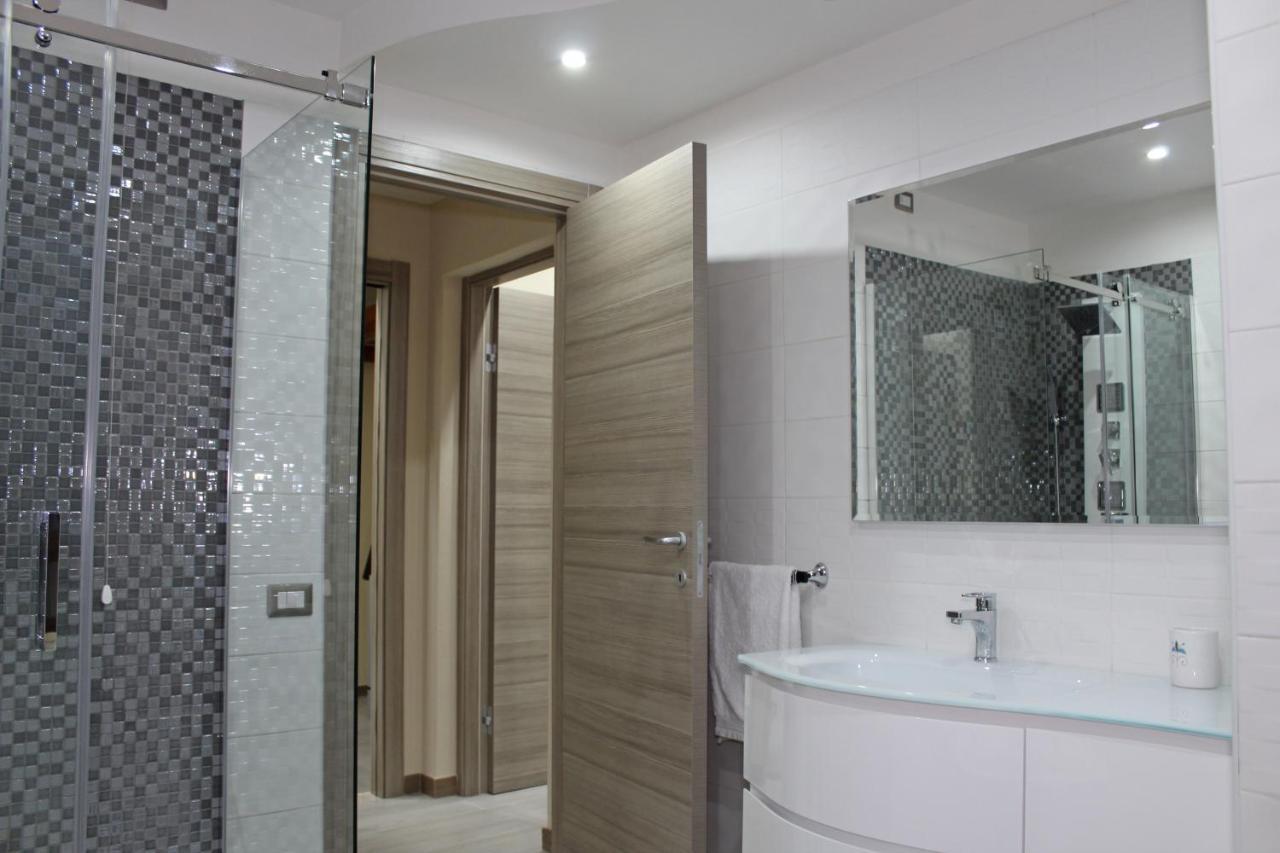 Flamingo Luxury Apartment Ajpsardinia Cagliari Bagian luar foto